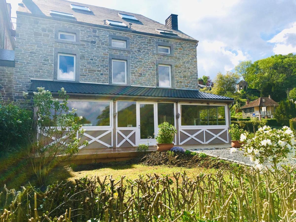 Ferienwohnung Logis Le P'Tit Rouillon Au Rythme De La Meuse Annevoie-Rouillon Exterior foto