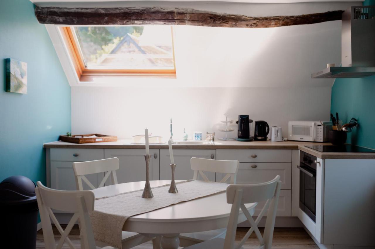 Ferienwohnung Logis Le P'Tit Rouillon Au Rythme De La Meuse Annevoie-Rouillon Exterior foto