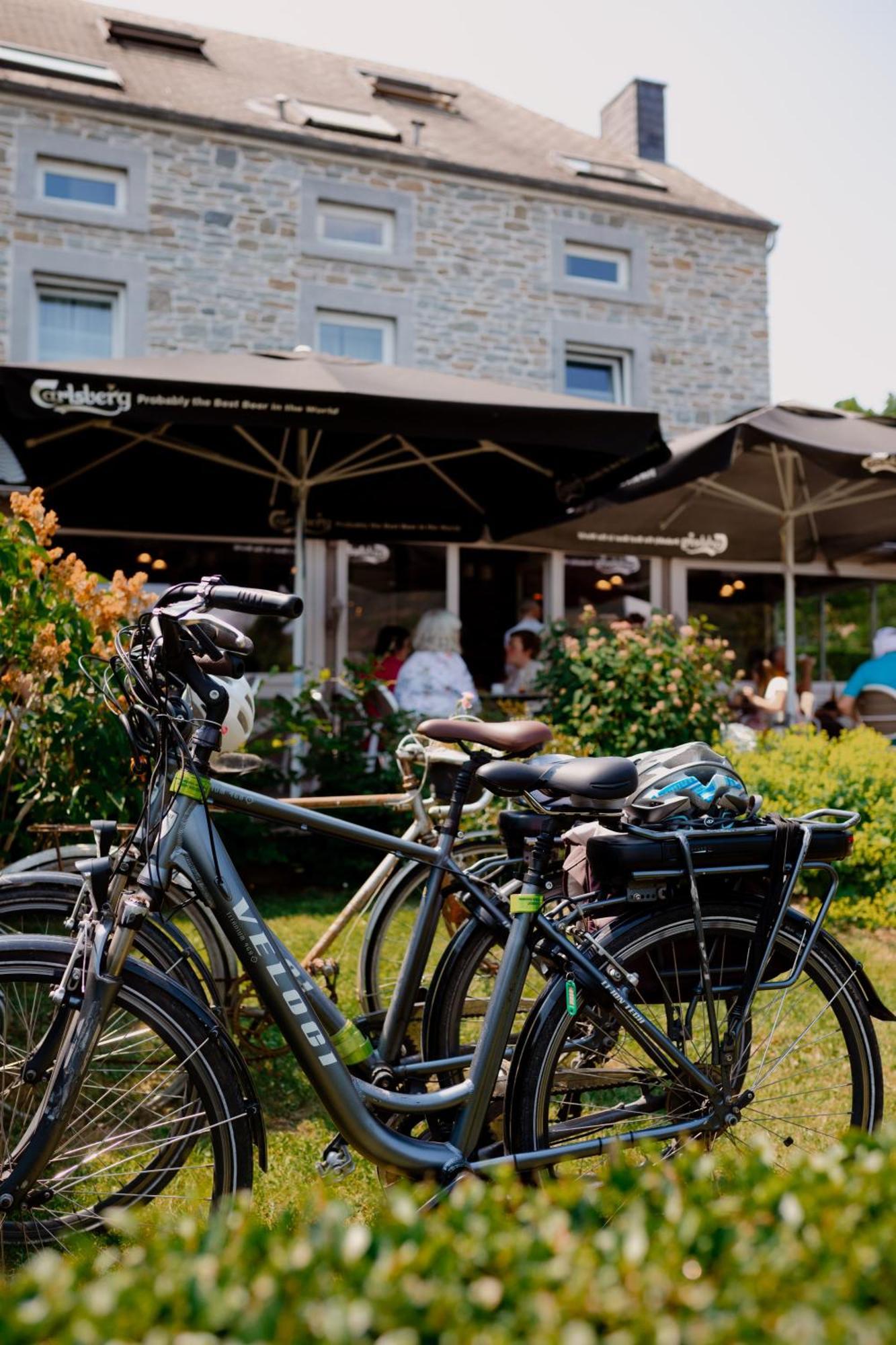 Ferienwohnung Logis Le P'Tit Rouillon Au Rythme De La Meuse Annevoie-Rouillon Exterior foto